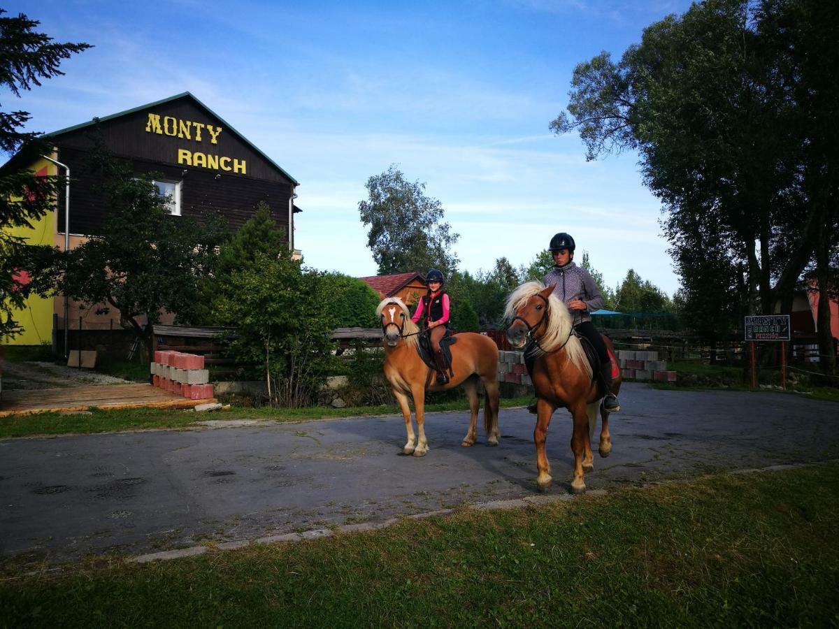 Hotel Penzión Monty Ranch Vysoké Tatry Štôla Extérieur photo